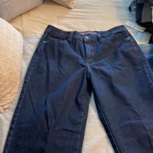 Gloria Vanderbilt jeans